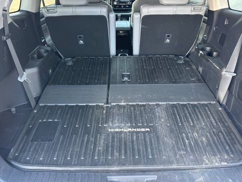 Used 2026 Toyota Highlander XLE AWD/4WD image 17