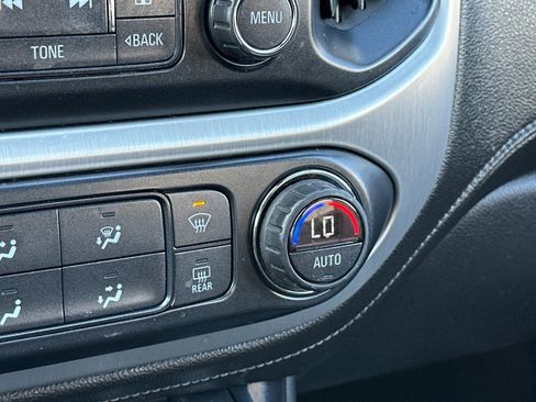 Used 2016 GMC Canyon SLT w/ Driver Alert Package image 29