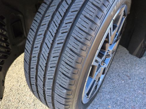 Certified 2024 BMW X1 xDrive28i w/ Convenience Package image 12