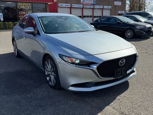 Used 2020 MAZDA MAZDA3 Select Sedan 4D image 3
