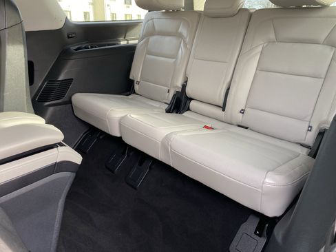 Used 2025 Lincoln Navigator L Reserve image 7