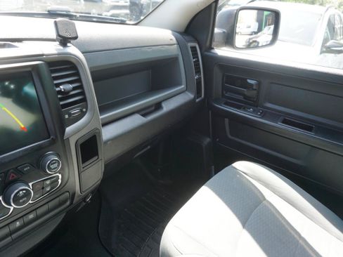Used 2019 RAM 1500 Express w/ Express Value Package AWD/4WD image 15