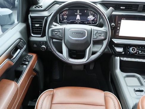 Certified 2025 GMC Sierra 2500 Denali Ultimate AWD/4WD image 26