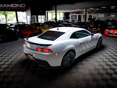 Used 2014 Chevrolet Camaro SS w/ SS Performance Package RWD image 5
