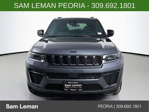 New 2026 Jeep Grand Cherokee Altitude AWD/4WD image 2