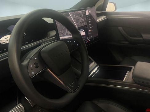 Used 2023 Tesla Model X image 12