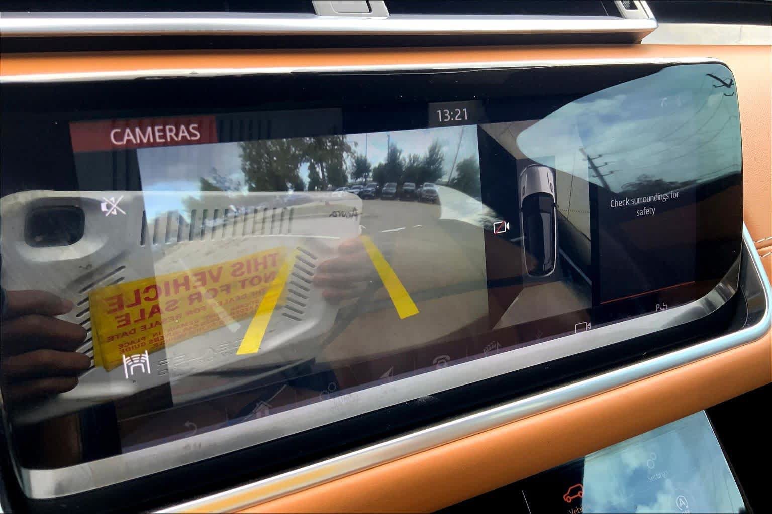 Used 2019 Land Rover Range Rover Velar R-Dynamic SE AWD/4WD image 27