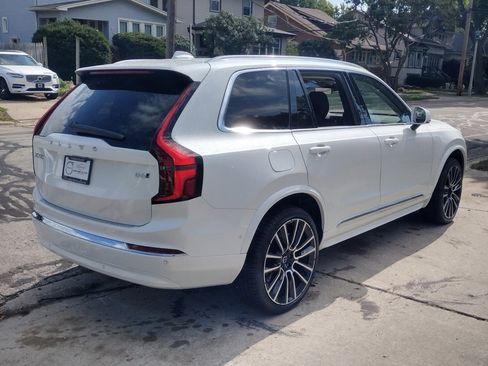 New 2026 Volvo XC90 B6 Plus image 10