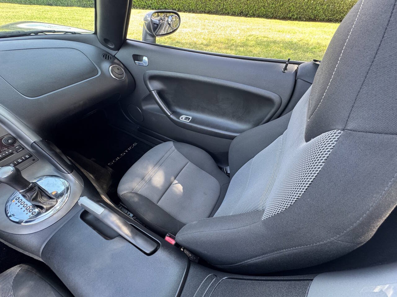 Used 2006 Pontiac Solstice Convertible w/ Power Package RWD image 19