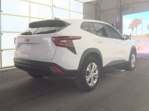 Used 2024 Chevrolet Trax LS image 6