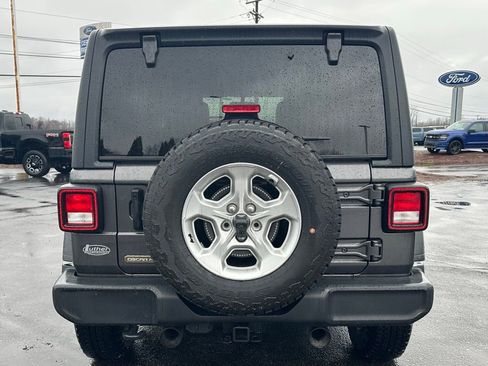 Used 2021 Jeep Wrangler Unlimited Sport image 4