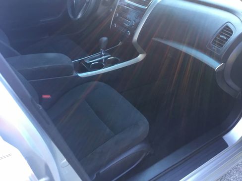 Used 2014 Nissan Altima 2.5 S w/ Sport Value Package image 14