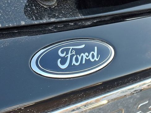 Certified 2022 Ford Explorer XLT w/ Class IV Trailer Tow Package image 31