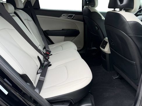 Certified 2024 Kia Sportage EX AWD/4WD image 7