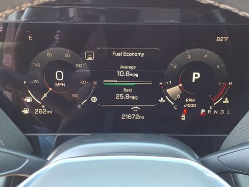 Used 2025 GMC Yukon XL Denali RWD image 39