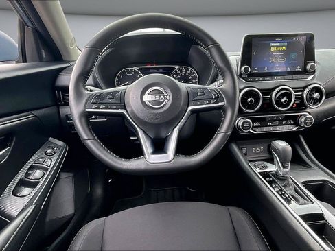Used 2025 Nissan Sentra SV w/ All-Weather Package FWD image 9