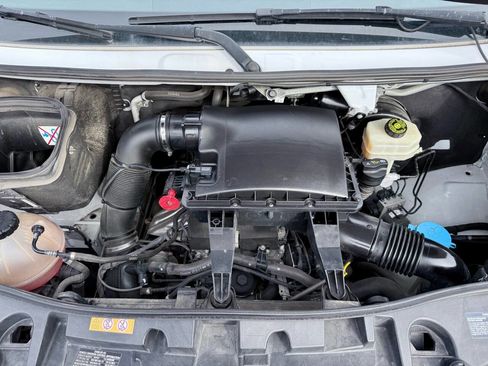 Used 2019 Freightliner Sprinter 2500 image 37