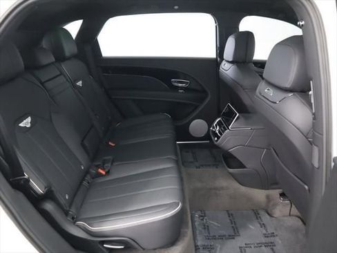 New 2025 Bentley Bentayga Extended Wheelbase image 23