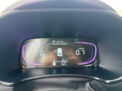 Used 2025 Kia Soul LX image 24