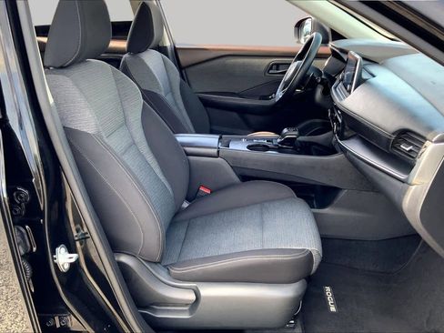 Used 2021 Nissan Rogue S FWD image 9
