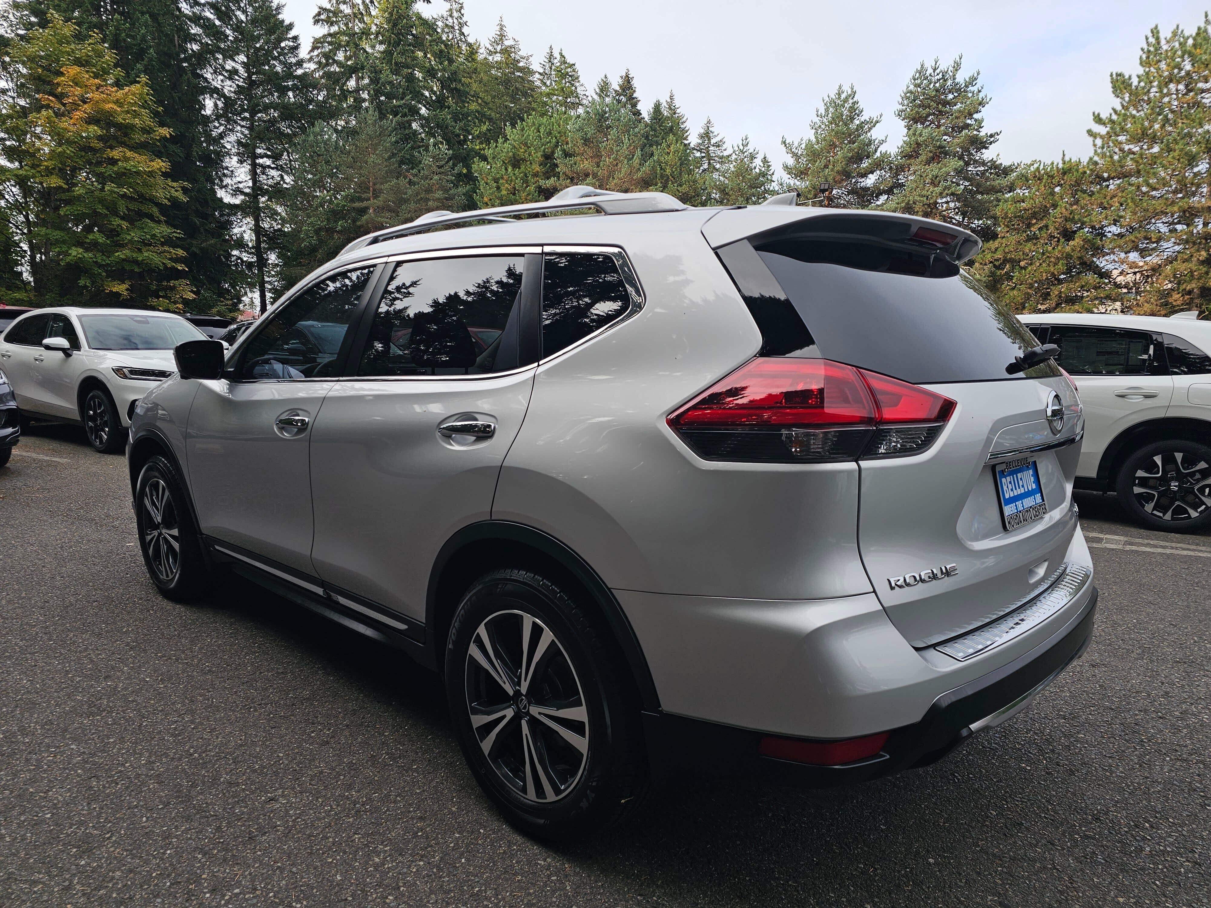 Used 2018 Nissan Rogue SL w/ Premium Package AWD/4WD image 5