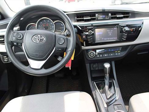 Used 2014 Toyota Corolla LE FWD image 11
