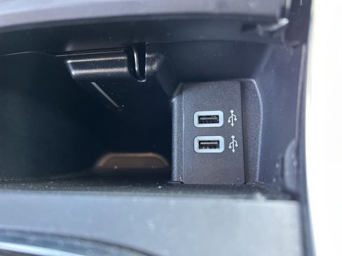 Used 2017 Ford Edge Sport w/ Cold Weather Package image 32