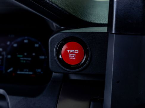 Used 2025 Toyota Tacoma TRD Off-Road image 23