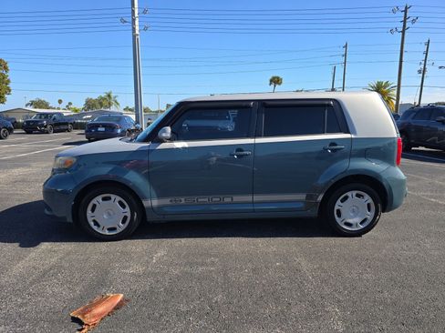 Used 2010 Scion xB image 6