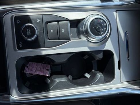 Used 2024 Ford Explorer XLT w/ Equipment Group 202A image 31