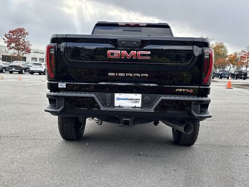 New 2026 GMC Sierra 2500 AT4 w/ AT4 Premium Plus Package image 9