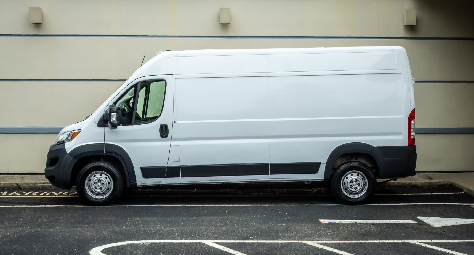 Used 2023 RAM ProMaster 2500 FWD image 4