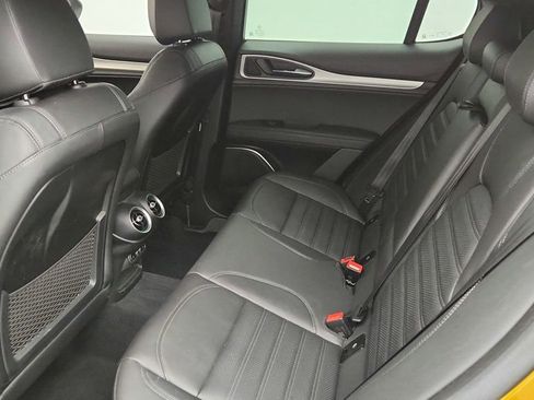 Used 2023 Alfa Romeo Stelvio Veloce image 21
