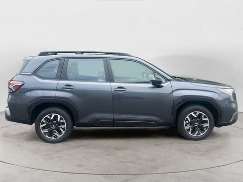 Used 2025 Subaru Forester AWD/4WD image 6