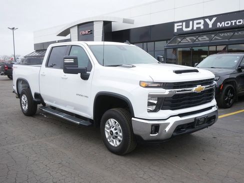 Certified 2025 Chevrolet Silverado 2500 LT w/ Convenience Package image 2