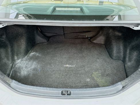 Used 2017 Toyota Corolla LE w/ Carpet Mat Package (TMS) image 16