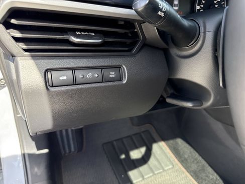 Used 2025 Nissan Altima 2.5 SR w/ SR Premium Package FWD image 17