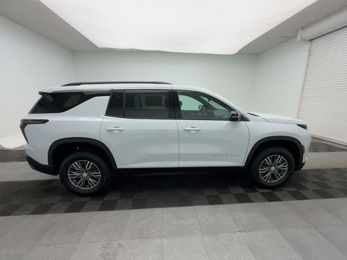 New 2026 Chevrolet Traverse LT w/ Driver Confidence Package image 8