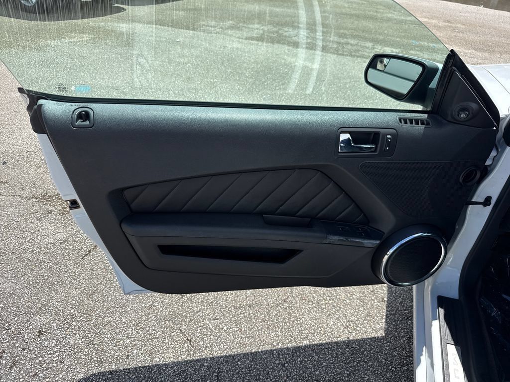 Used 2014 Ford Mustang Premium RWD image 14