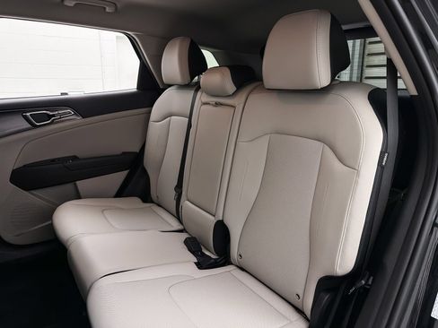 Certified 2025 Kia Sportage EX FWD image 24