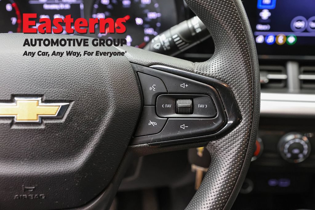 Used 2024 Chevrolet Trax LS FWD image 16