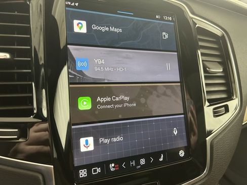 Used 2024 Volvo XC90 B5 Plus image 19