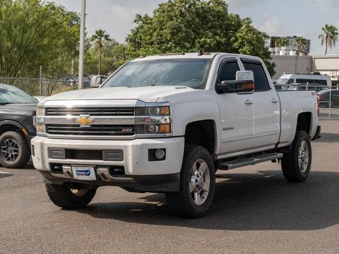 Used 2016 Chevrolet Silverado 2500 LT w/ LT Convenience Package AWD/4WD image 3