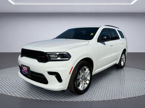 Used 2025 Dodge Durango GT AWD/4WD image 2