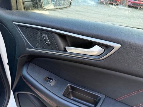 Used 2022 Ford Edge ST-Line w/ Class II Trailer Tow Package image 26