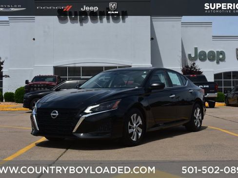 Used 2025 Nissan Altima 2.5 S FWD image 1