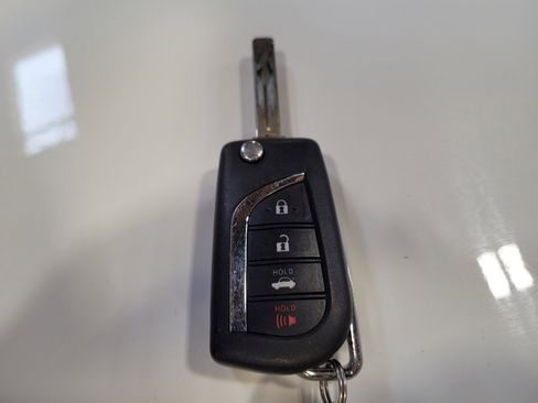 Used 2024 Toyota Corolla LE image 32