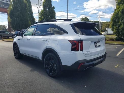 Used 2024 Kia Sorento SX Prestige image 6