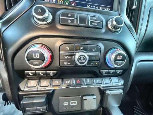 Used 2023 GMC Sierra 2500 AT4 w/ AT4 Premium Plus Package image 17