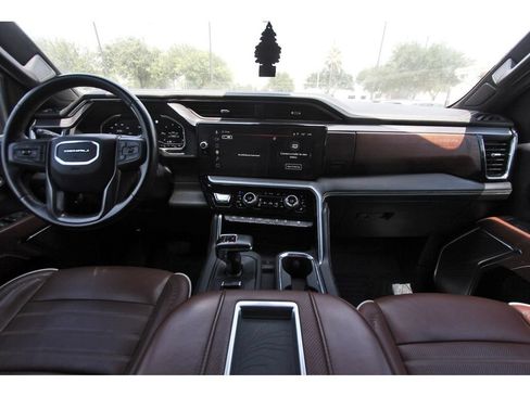Used 2022 GMC Sierra 1500 Denali Ultimate AWD/4WD image 10